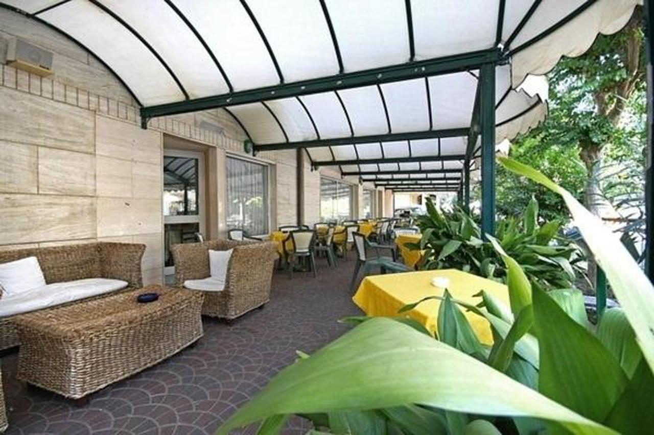 Aron Hotel Rimini Dış mekan fotoğraf