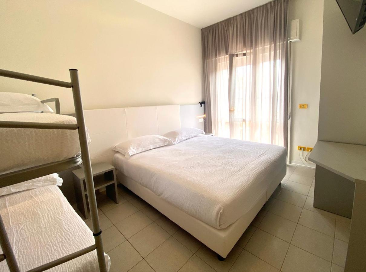 Aron Hotel Rimini Dış mekan fotoğraf