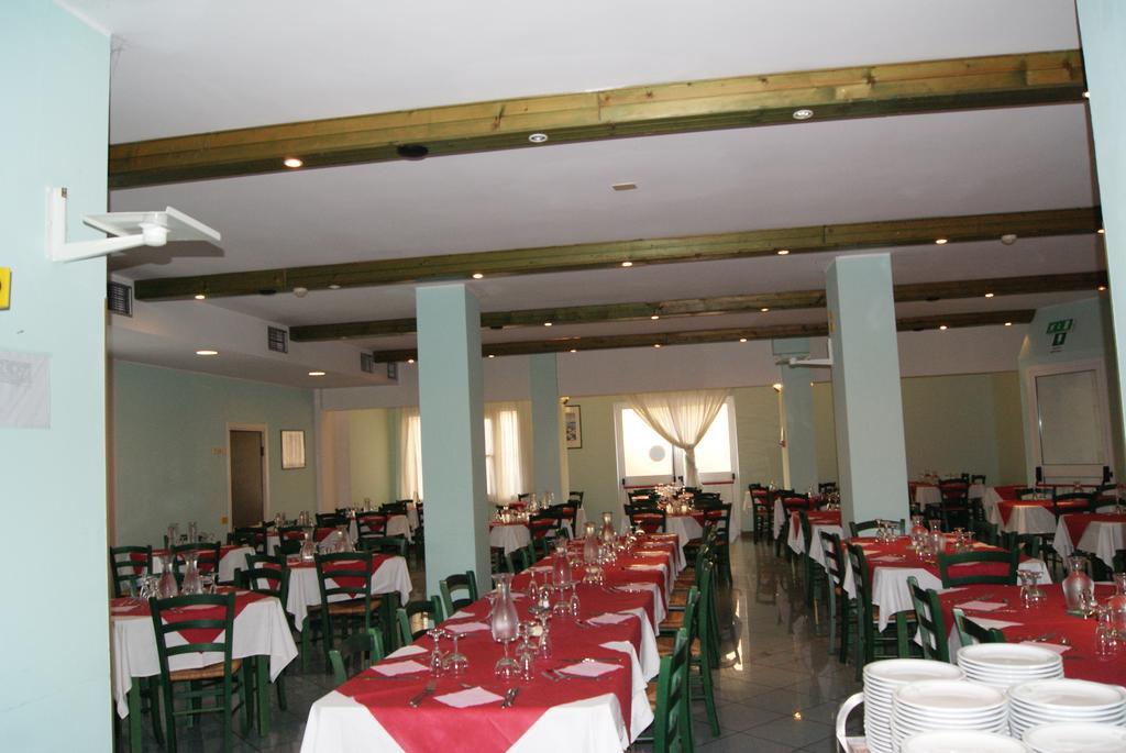 Aron Hotel Rimini Dış mekan fotoğraf