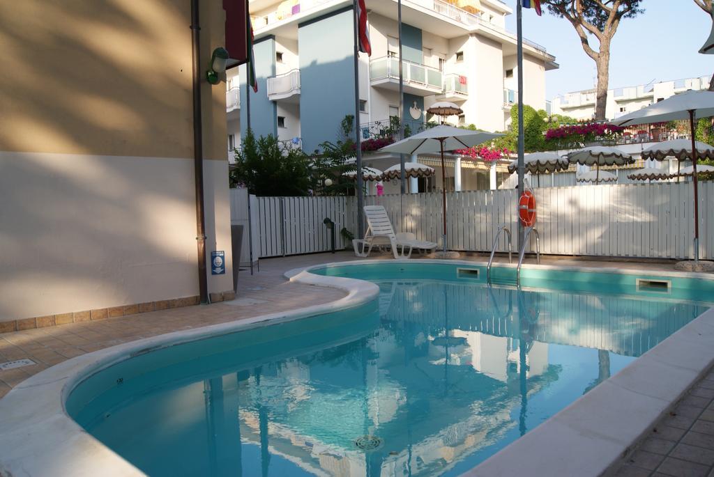 Aron Hotel Rimini Dış mekan fotoğraf