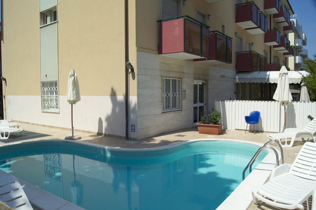 Aron Hotel Rimini Dış mekan fotoğraf