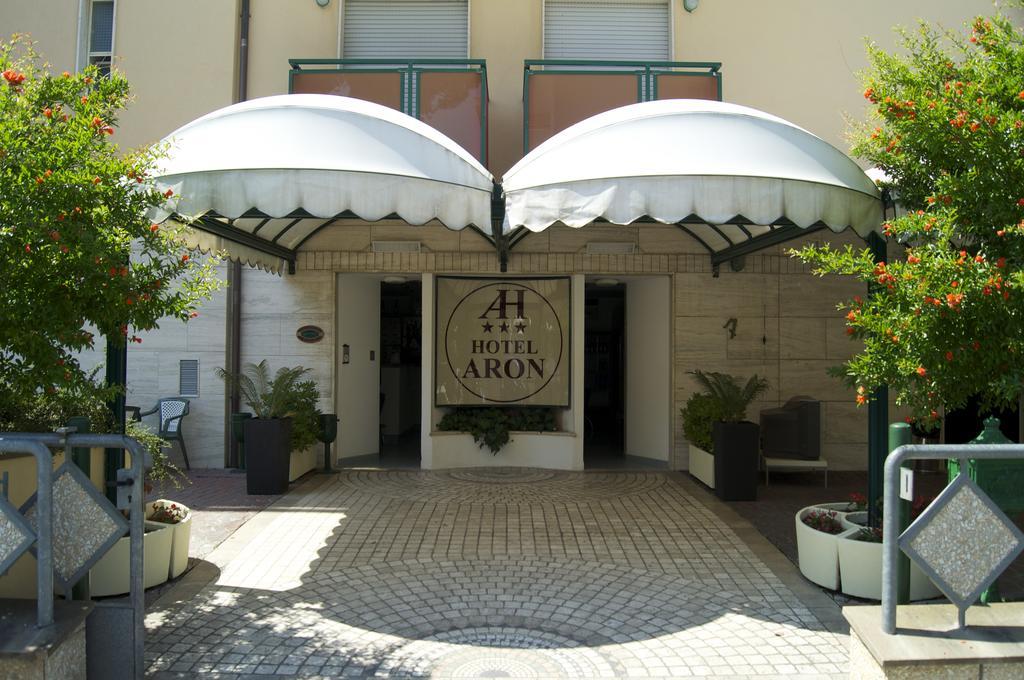 Aron Hotel Rimini Dış mekan fotoğraf