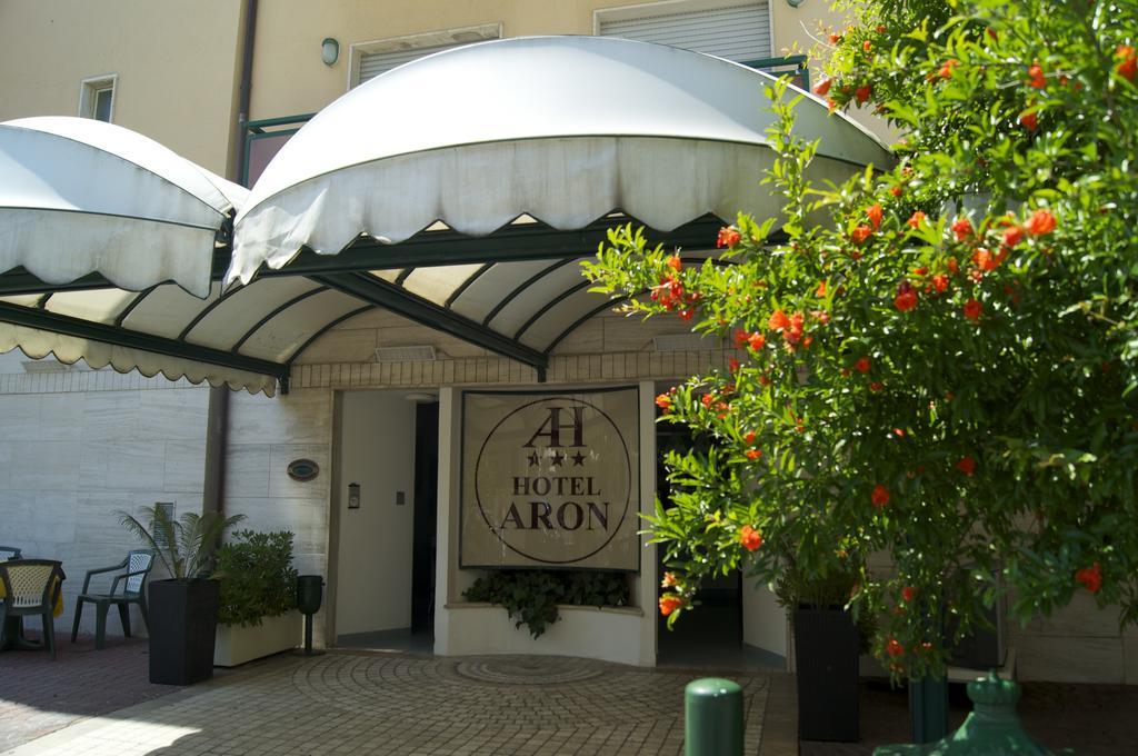 Aron Hotel Rimini Dış mekan fotoğraf