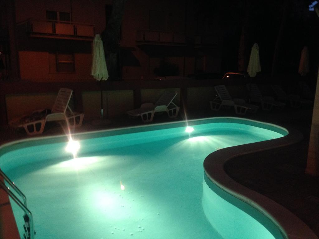 Aron Hotel Rimini Dış mekan fotoğraf